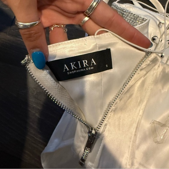 AKIRA White Satin Corset with Silver Zipper - Picture 3 of 3
